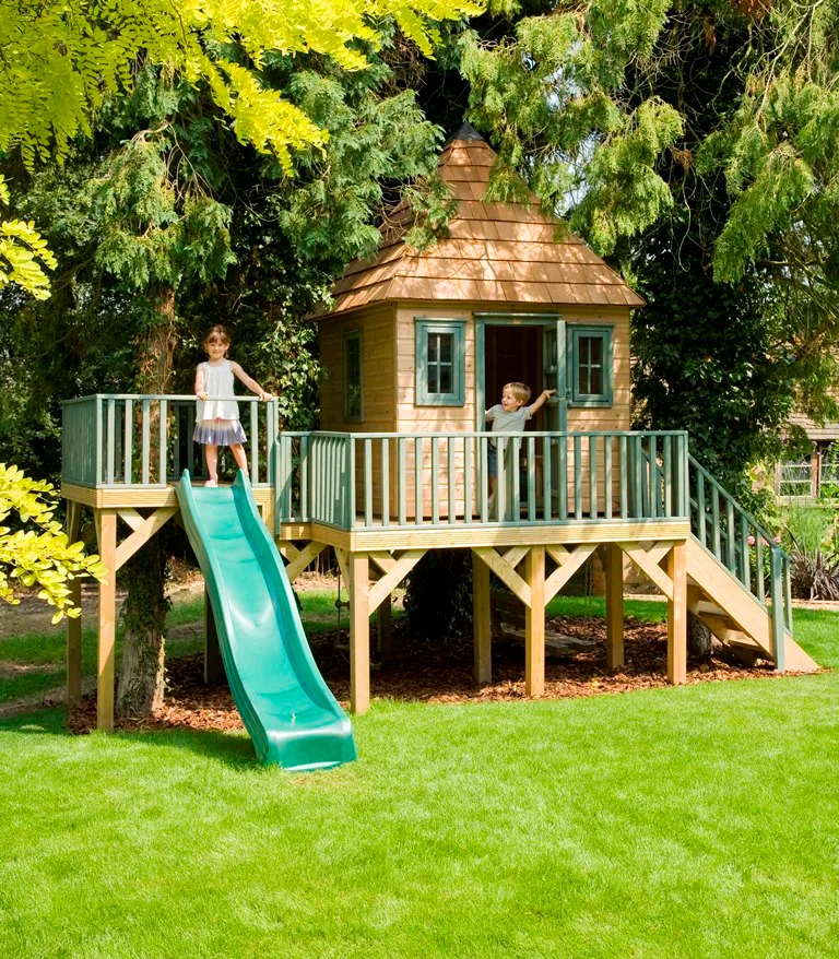 mediniai vaiku zaidimo nameliai